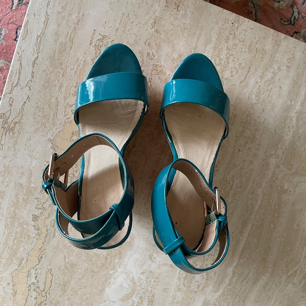 Aldo turquoise teal patent leather cork sandals, US 8.5, EUC